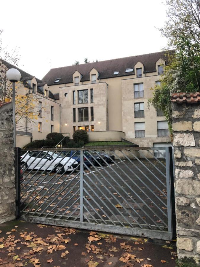Studio Renove Avril 2024 Wifi Et Parking Le Port-Marly Kültér fotó